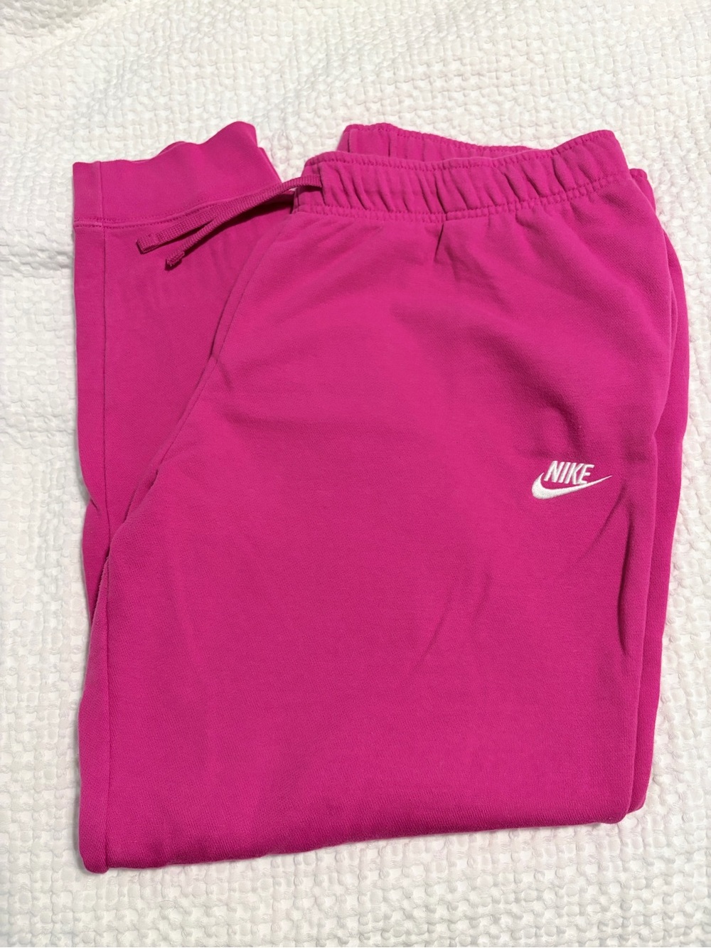 Women’s Nike Sportswear Club Fleece - Picture 2 of 4